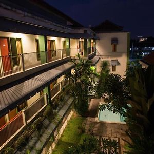 Spazzio Bali Hotel
